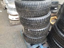 YOKOHAMA ICEGUARD 4 pneus hiver 245/50R20