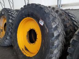 RIDE MAX BKT 2 pneus 650/65R42IND