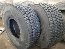 2 pneus recapé 20.5R25