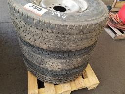 7 pneus variés 16