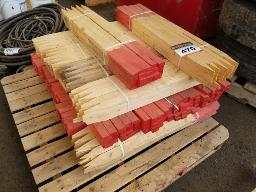 Lot de piquets de marquage