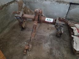 Attelage arrière tracteur équipement déneigement