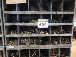 1 casier 24 compartiments + 42 compartiments, contenus inclus (Apportez vos boites pour vider)