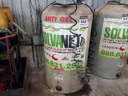 75 gallons de lave vitre, baril inclus