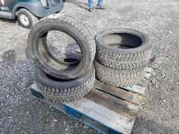 TOYO OBSERVE 4 pneus d'hiver 185/55R15