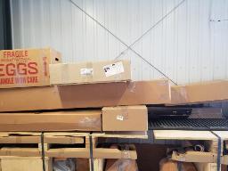 Lot pièces de rechange FORD F150 2007/2008 usagées: Lumière arr + toile de boite + grille avant + plastique pare-choc, arr