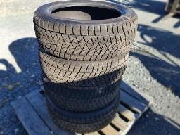 BRIDGESTONE BLIZZAK - 4 pneus hiver 235/55R20