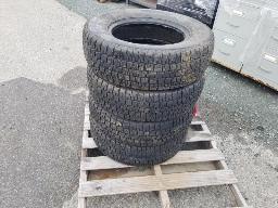 BF GOODRICH WINTER SLALOM - 4 pneus d'hiver P215/70R15