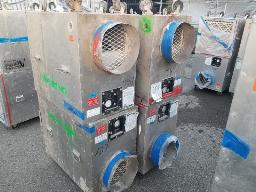 4 dépoussiéreurs industriel sur roulette 110V