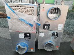 4 dépoussiéreurs industriel sur roulette 110V