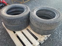 YOKOHAMA AVID 4 pneus 195/65R15