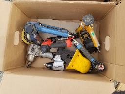 Lot d'outils a l'air