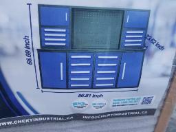 Coffre 18 tiroirs, 4 portes bleu 87''x67''x24''