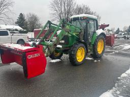 2004 Tracteur JOHN DEERE 6420, avec gratte extensible et souffleuse