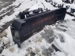 Gratte a neige 7' attache skid steer