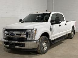 2018, FORD F-250 XLT, CAMIONNETTE    MONTE-CHARGE