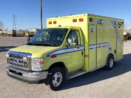2017, FORD E-350, AMBULANCE    6 ROUES,