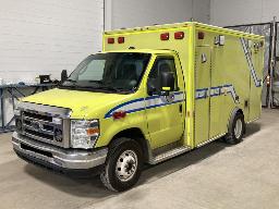 2017, FORD E-350, AMBULANCE    6 ROUES,