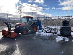 2012, KUBOTA L5740, TRACTEUR 50HP PTO  4 X 4  3 ACCESSOIRES, 4 PNEUS
