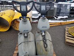 2 Polisseuses a plancher &agrave; batteries