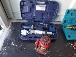 LINCOLN Fusil a graisse a batterie + Cric a bouteille 20 Tonnes