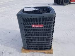 GOODMAN Thermopompe Mod&egrave;le GSZB403010, 2 tonnes 1/2 + cabinet souffleur et &eacute;l&eacute;ment 15 watts, no s&eacute;rie 2306271831, non v&eacute;rifi&eacute;e