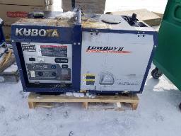 KUBOTA G&eacute;n&eacute;ratrice GL7000, 2400Hrs, &eacute;tat inconnu