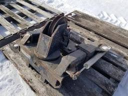 Poulie de remorquage adaptable. Capacit&eacute; de travail a 25 000Lbs