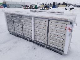 Armoire de rangement avec &eacute;tabli, 30 tiroirs stainless