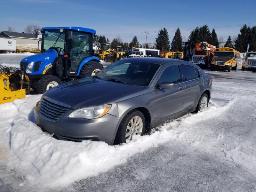 2012 CHRYSLER 200 TOURING, automobile