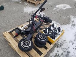 Lot de pi&egrave;ces pour trottinettes et v&eacute;los &eacute;lectriques