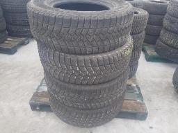 4 pneus GOODYEAR WINTER COMMAND LT265/70R17