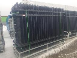 30 panneaux de cl&ocirc;ture de 10piX6pi - 4 barres horizontale 31 poteaux