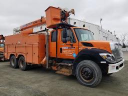 2010 INTERNATIONAL 70S, camion nacelle,