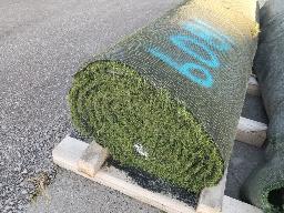 Rouleau de tapis gazon environ 15pi de long