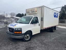 2017 GMC SAVANA Camion Cube automatique