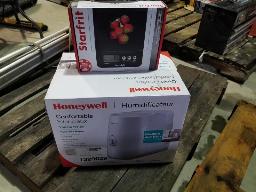 Humidificateur &agrave; vapeur froide et balance STARFRIT