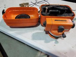 Laser d'arpentage WILD et tr&eacute;pied