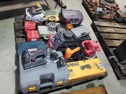 Lot d'outils RIDGID &agrave; batterie, batterie et chargeur