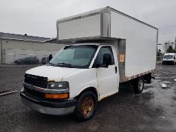 2014 CHEVROLET EXPRESS, camion cube 12'