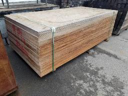 24 feuilles de plywood 5/8