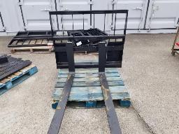 Set de fourche 48po x 4po avec carcan attache skid steer