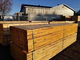 Environ 256 morceaux de 1po x 6po x 12pi, bois blanchi