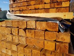 Environ 36 morceaux de 3po x 4po x 10pi