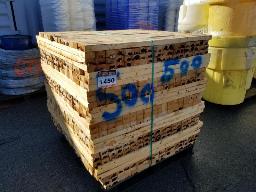 Environ 500 morceaux 2po x 3po x 4pi, plan&eacute;s et griff&eacute;s