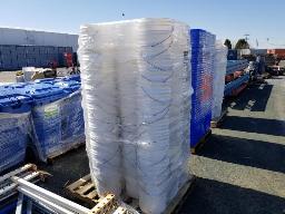 Environ 140 contenants de 23L  11po de diametre x15po de haut