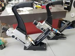 2 cloueuses a plancher bambou