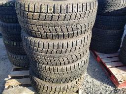 4 Pneus TOYO 275/40R20-hiver