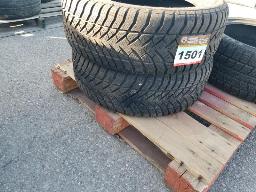 2 Pneus GOODYEAR 225/60R18-hiver