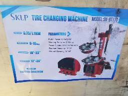 1 Machine &agrave; d&eacute;monter les pneus ext10'' &agrave; 22'' int. 12'' &agrave; 24'' Boitier 40''x32''x36'', neuf
